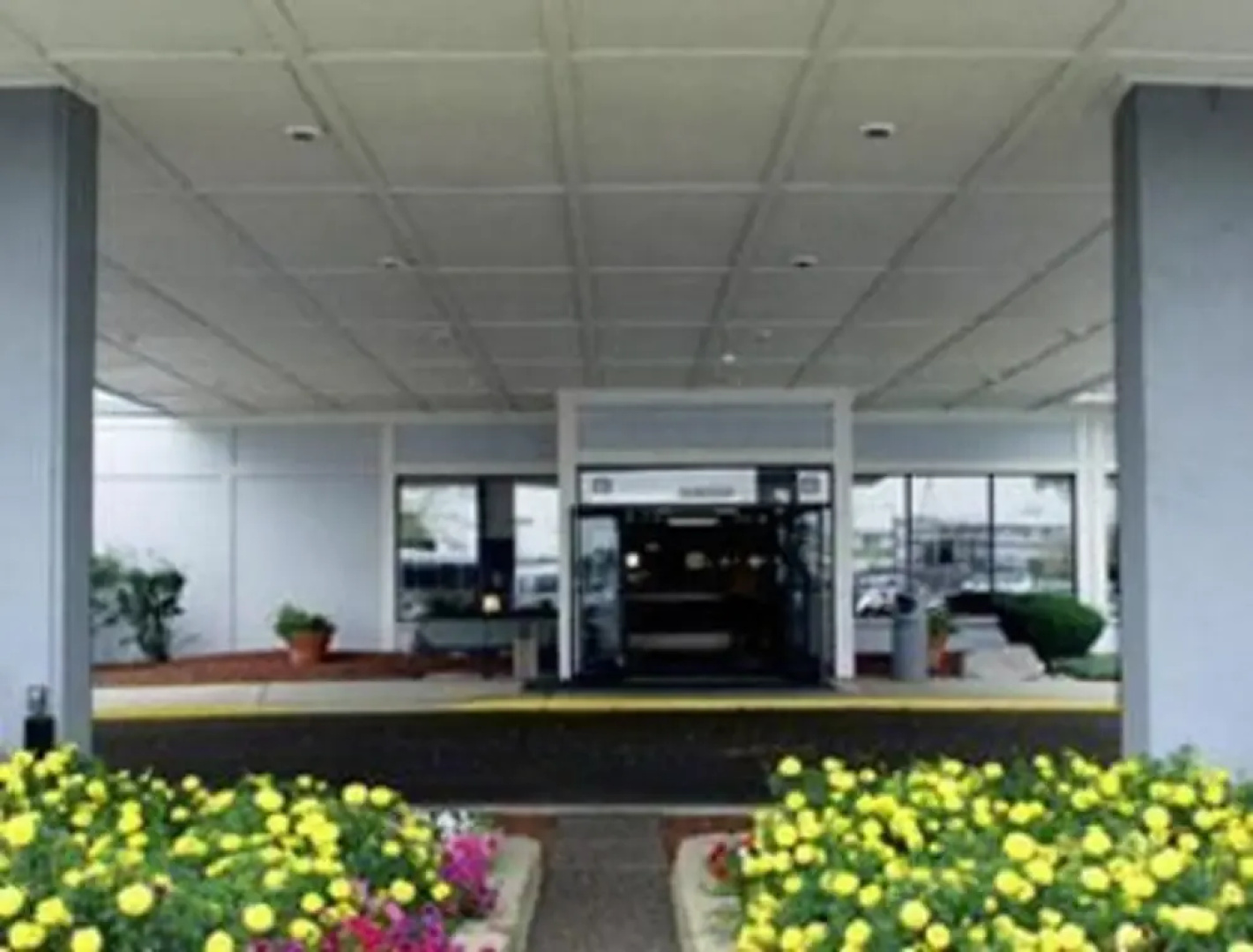 Elk Grove Hotel