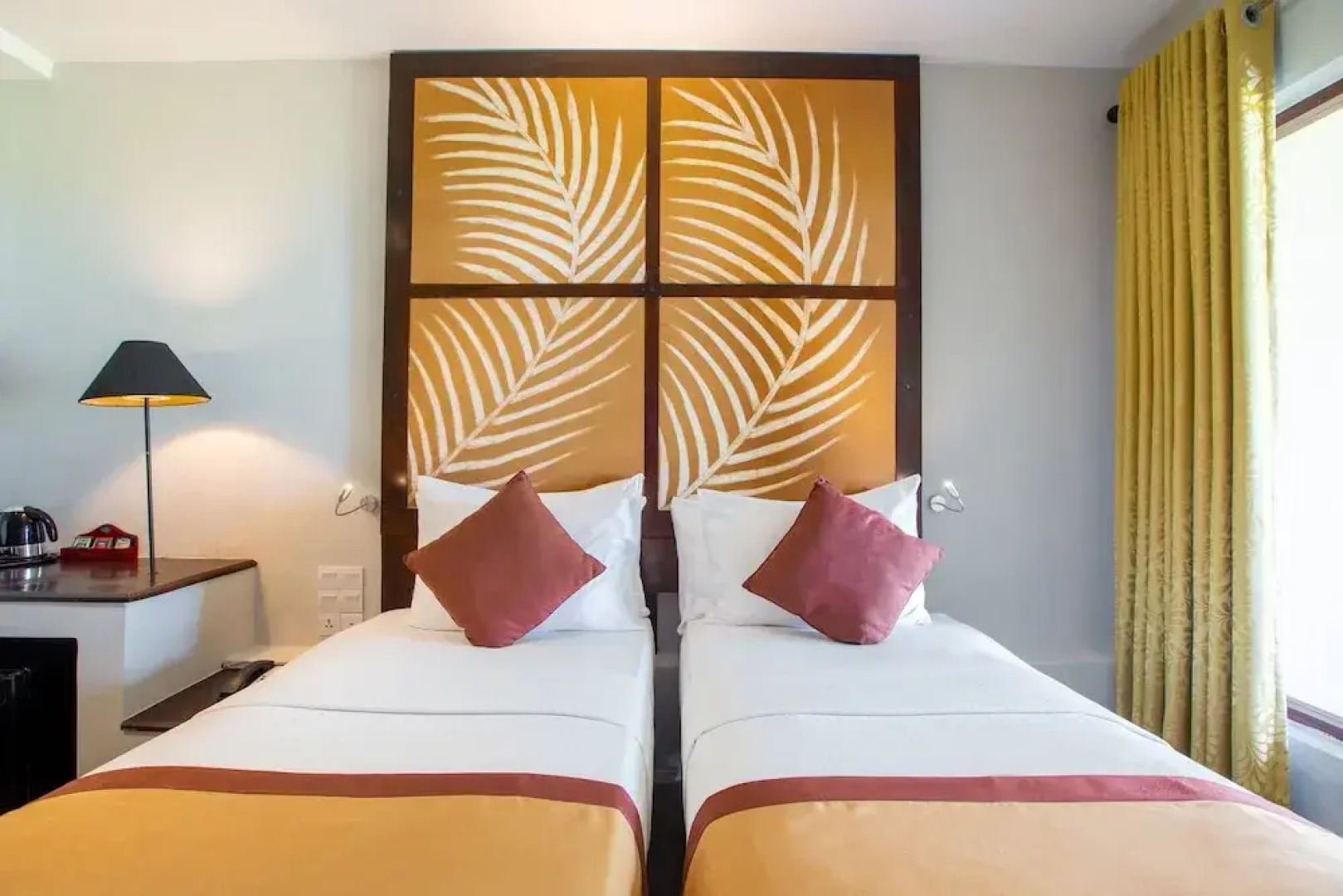 Taprospa  Footprints"