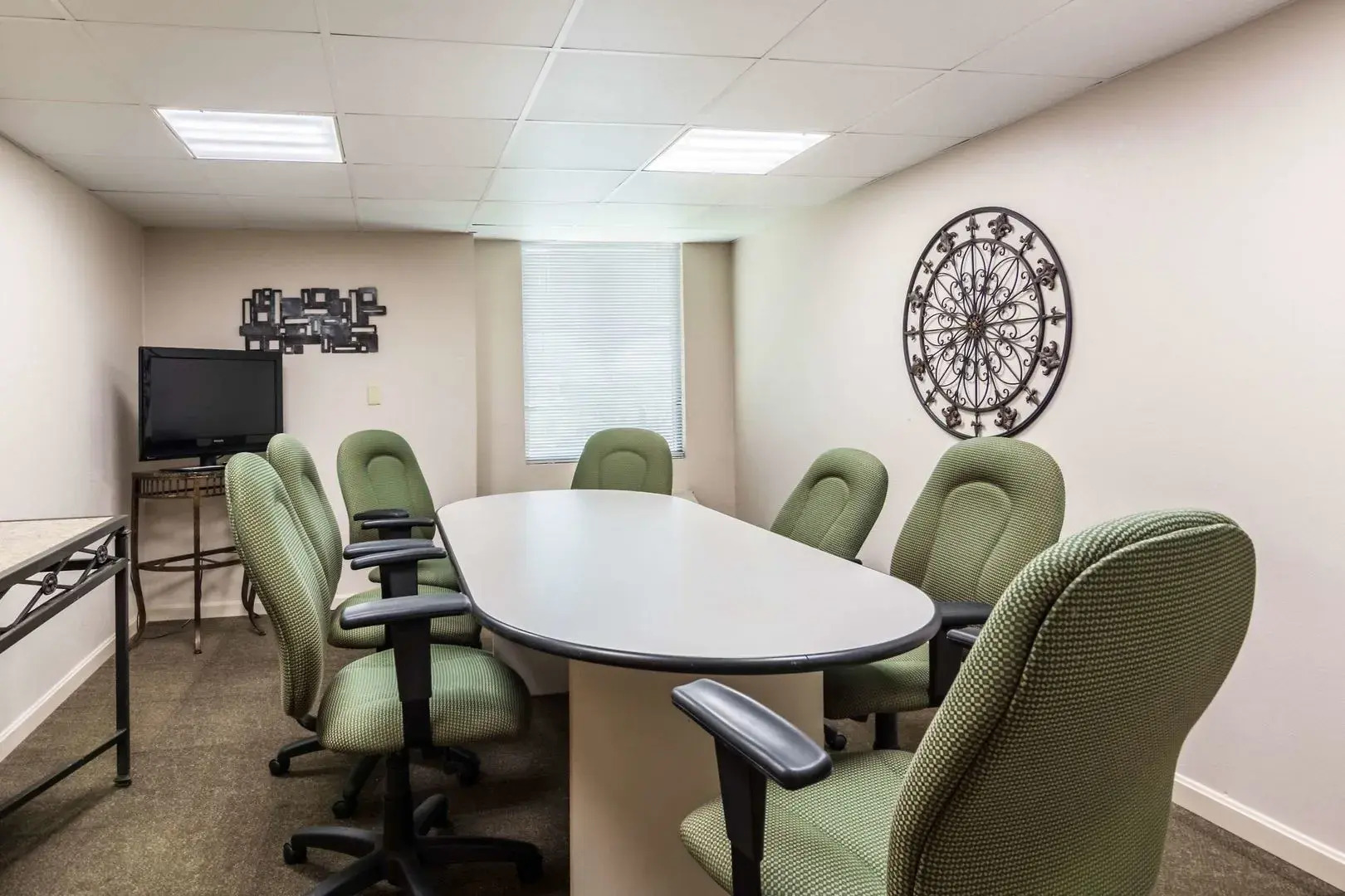 The Plaza Inn & Suites