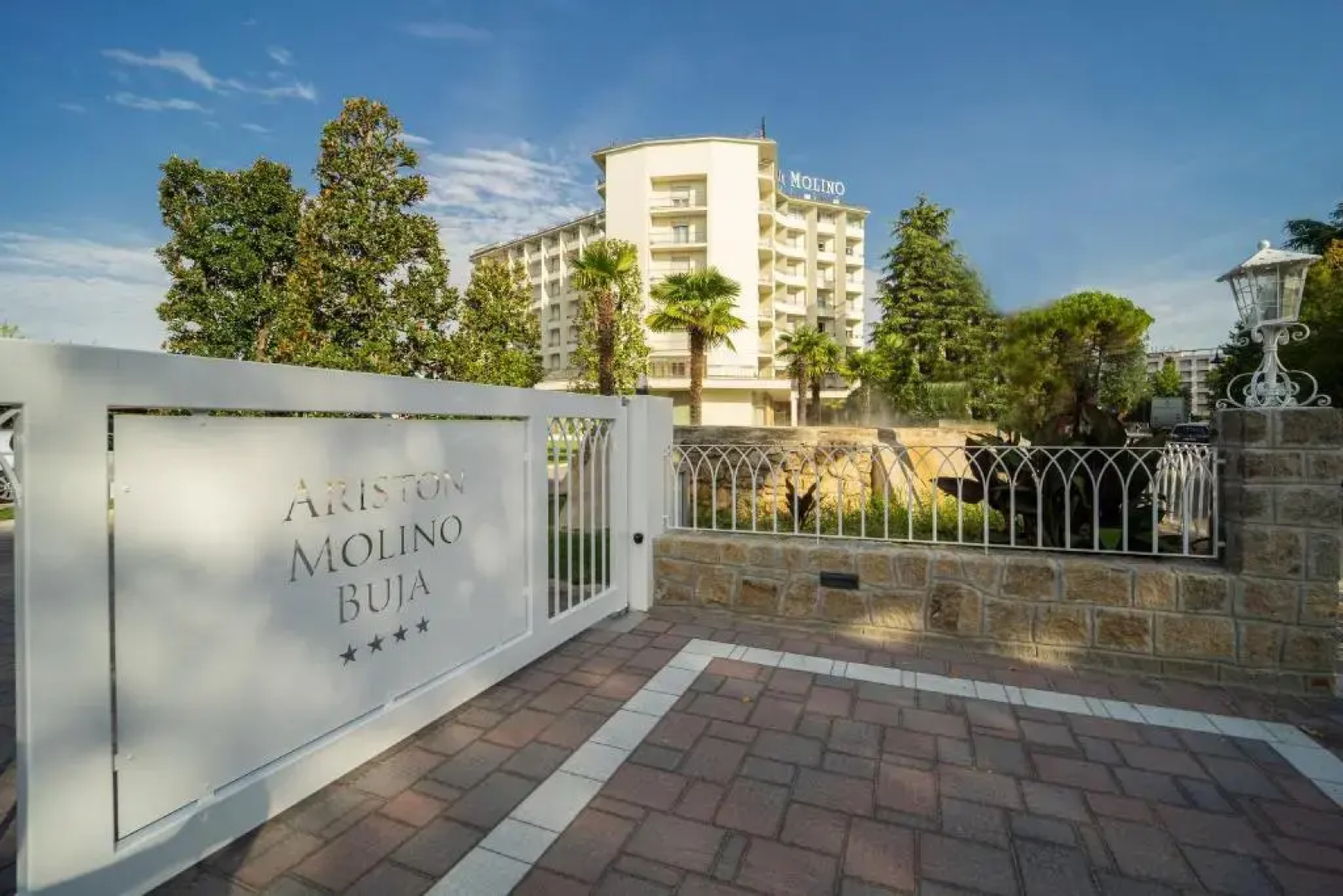 Отель Ariston Molino Buja
