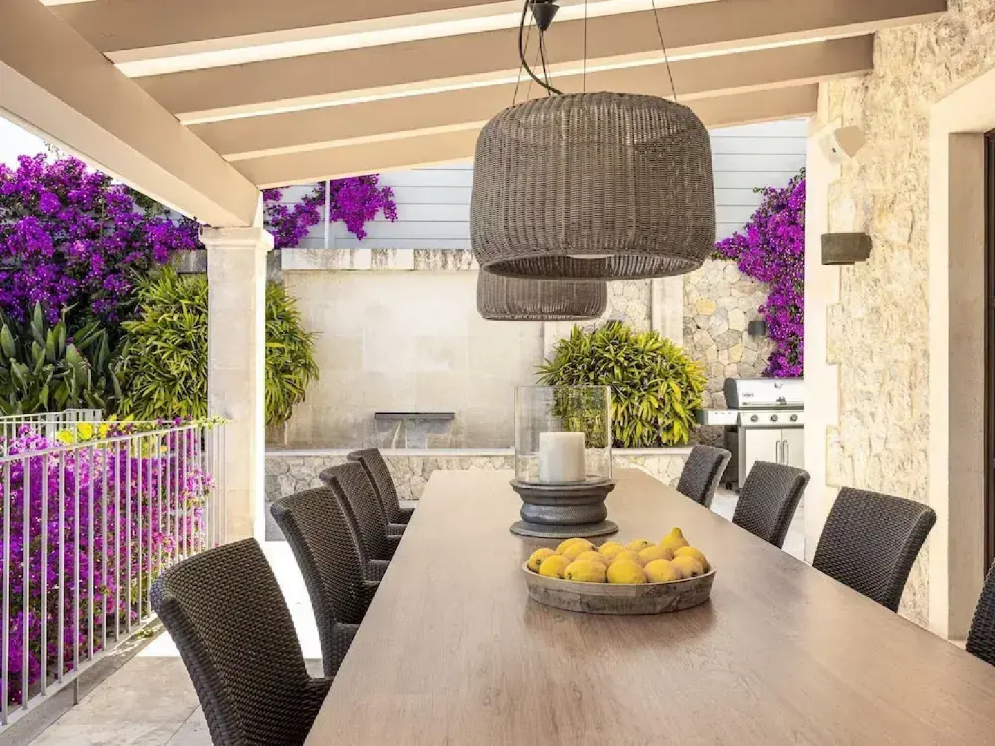 Majestic Villa With Harbour Views