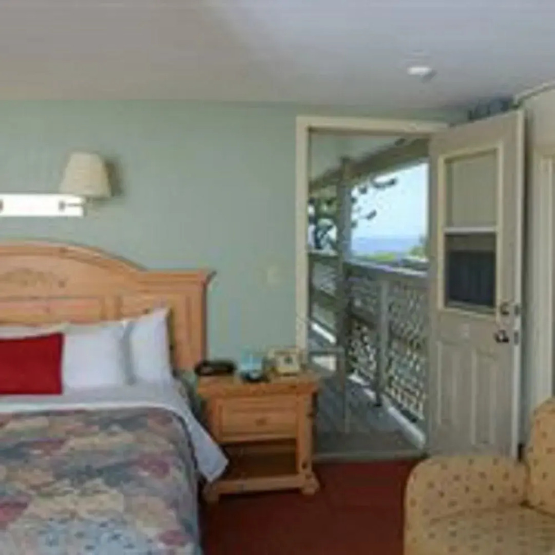 The Corsair & Cross Rip Oceanfront Resort