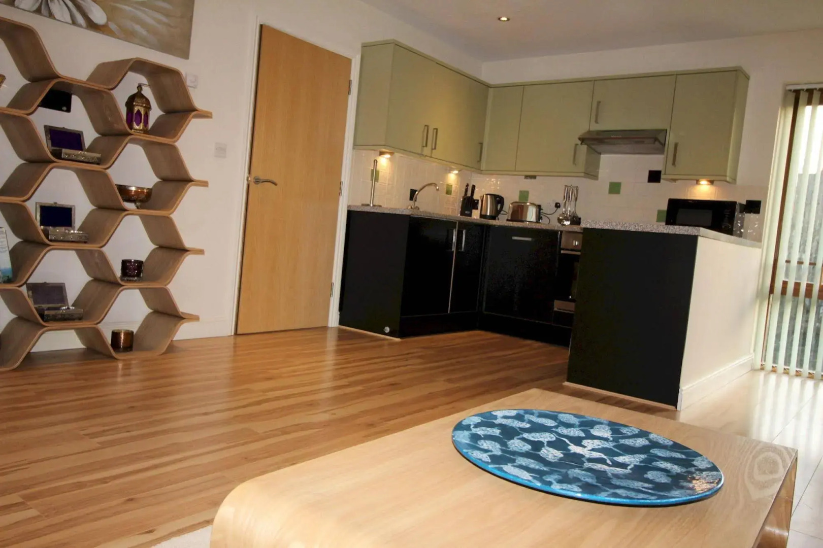 Lux Living Apartments - Alpha Apartments