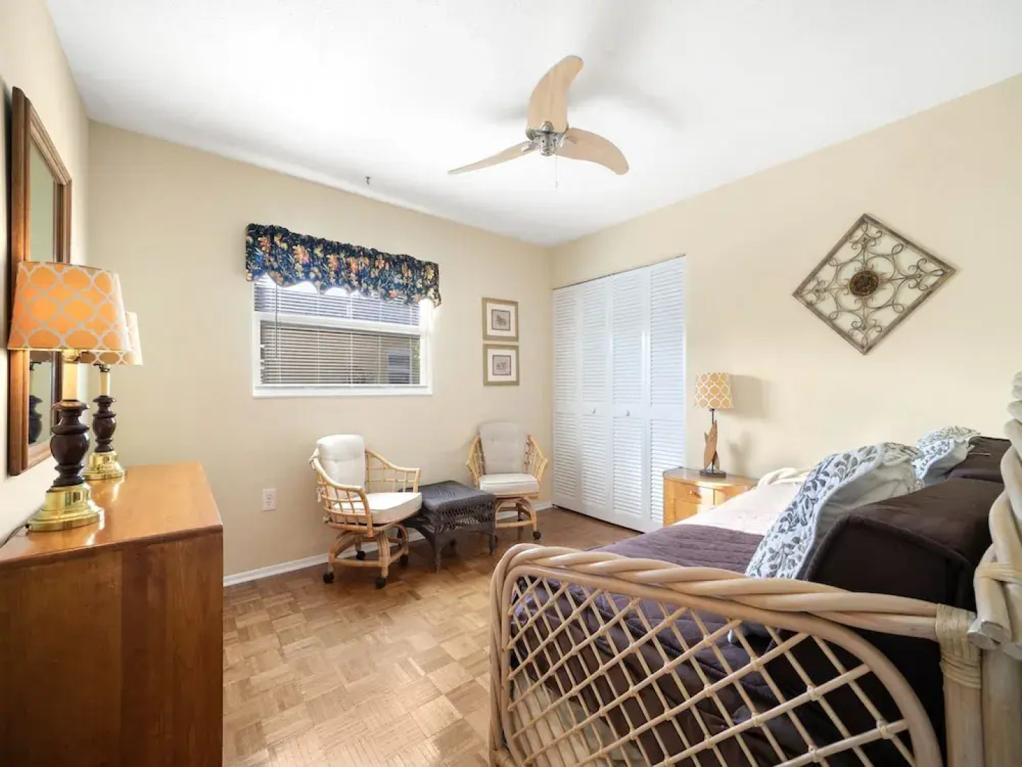 Lakeside House by Vacation Rental Pros