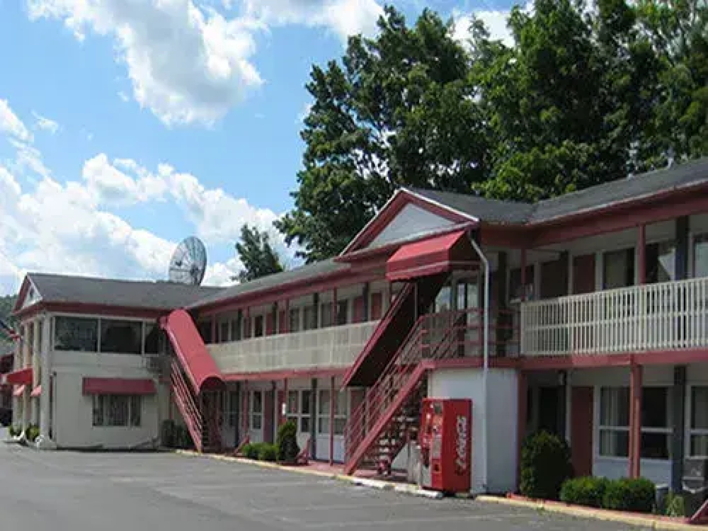 Red Carpet Inn Endicott