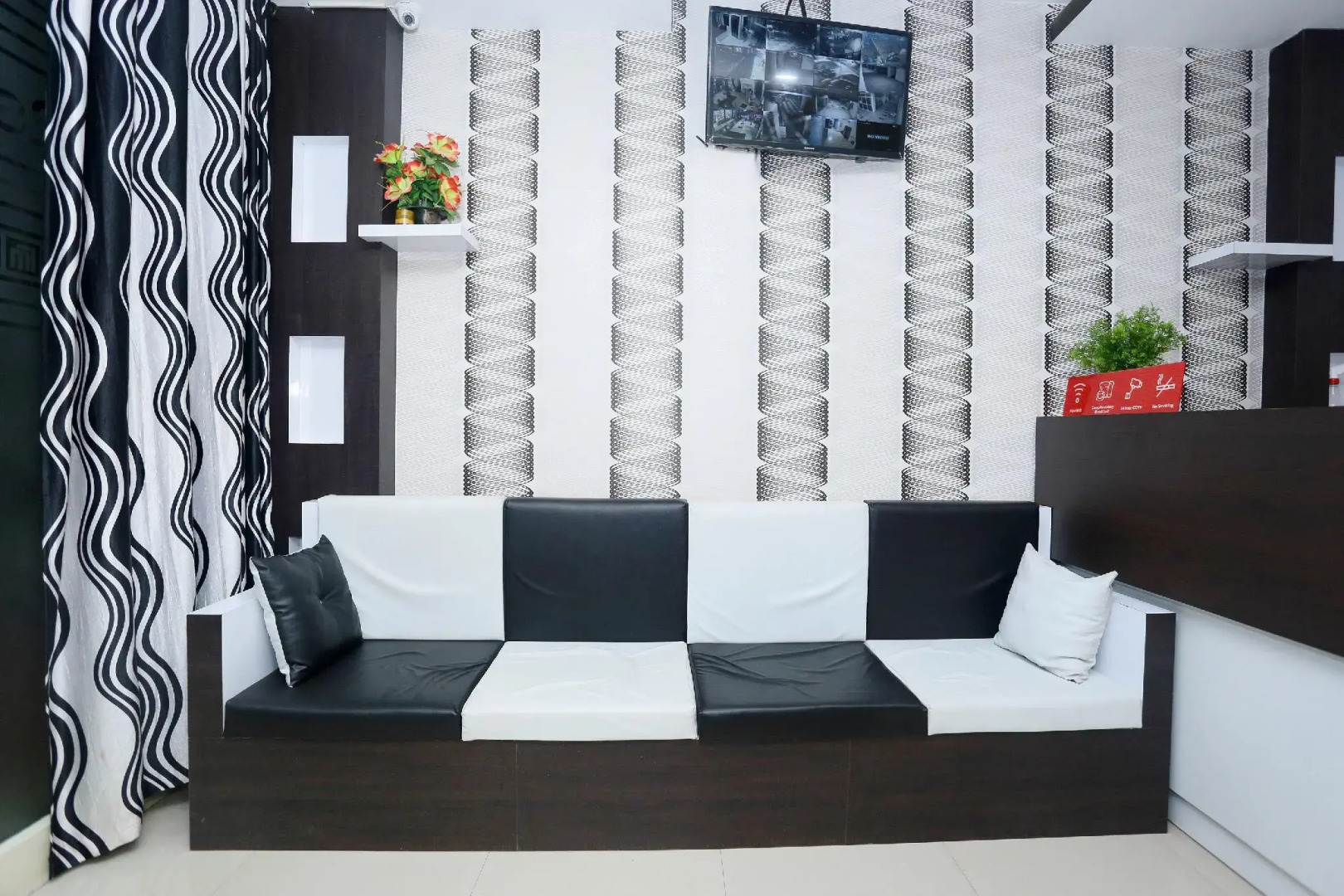 OYO 22281 Reem Residency