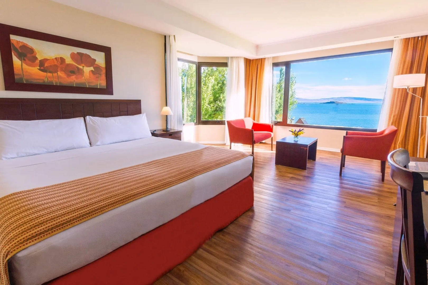 Xelena Hotel & Suites