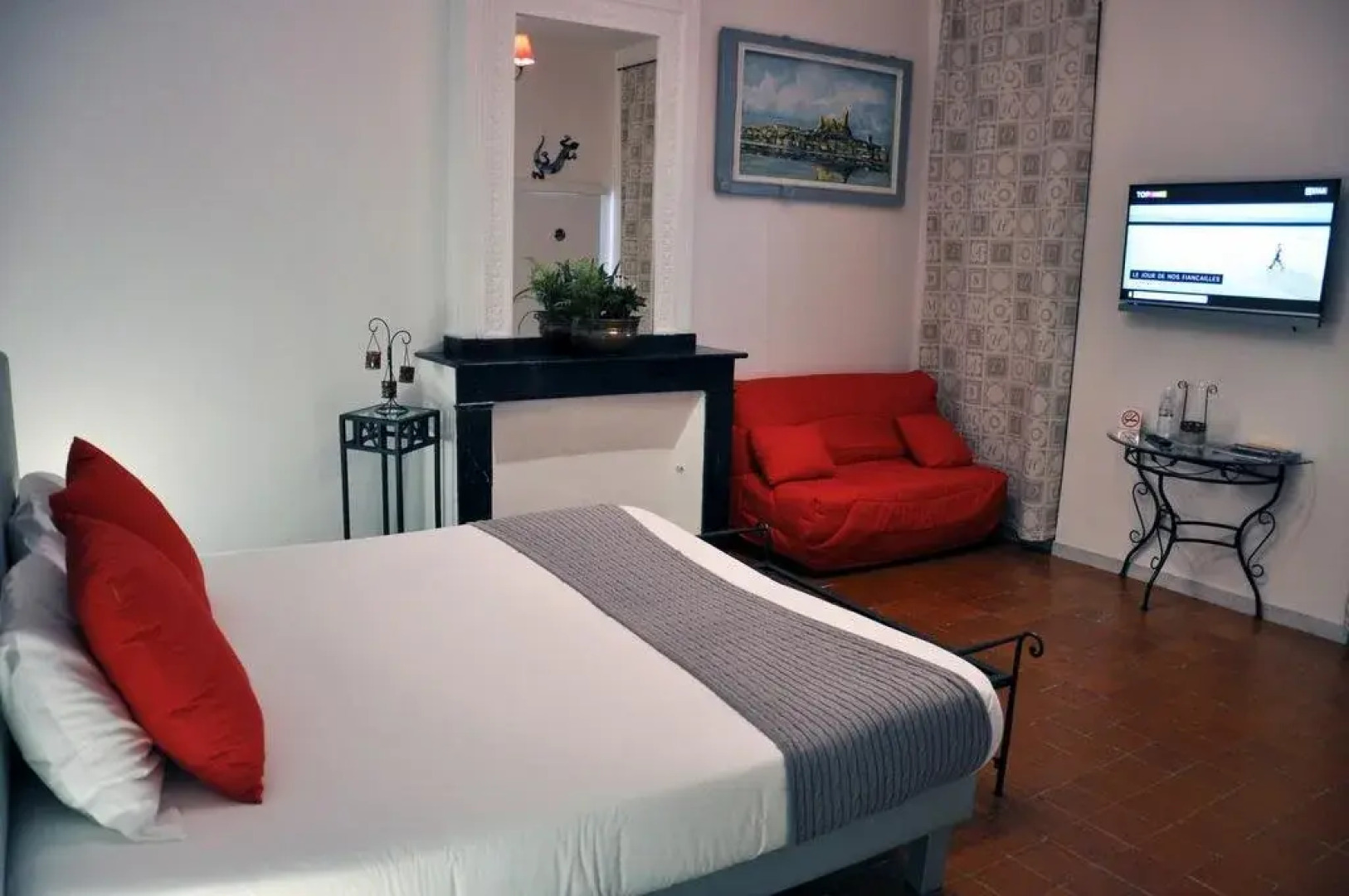 La Grussan-Hôtes Bed & Breakfast