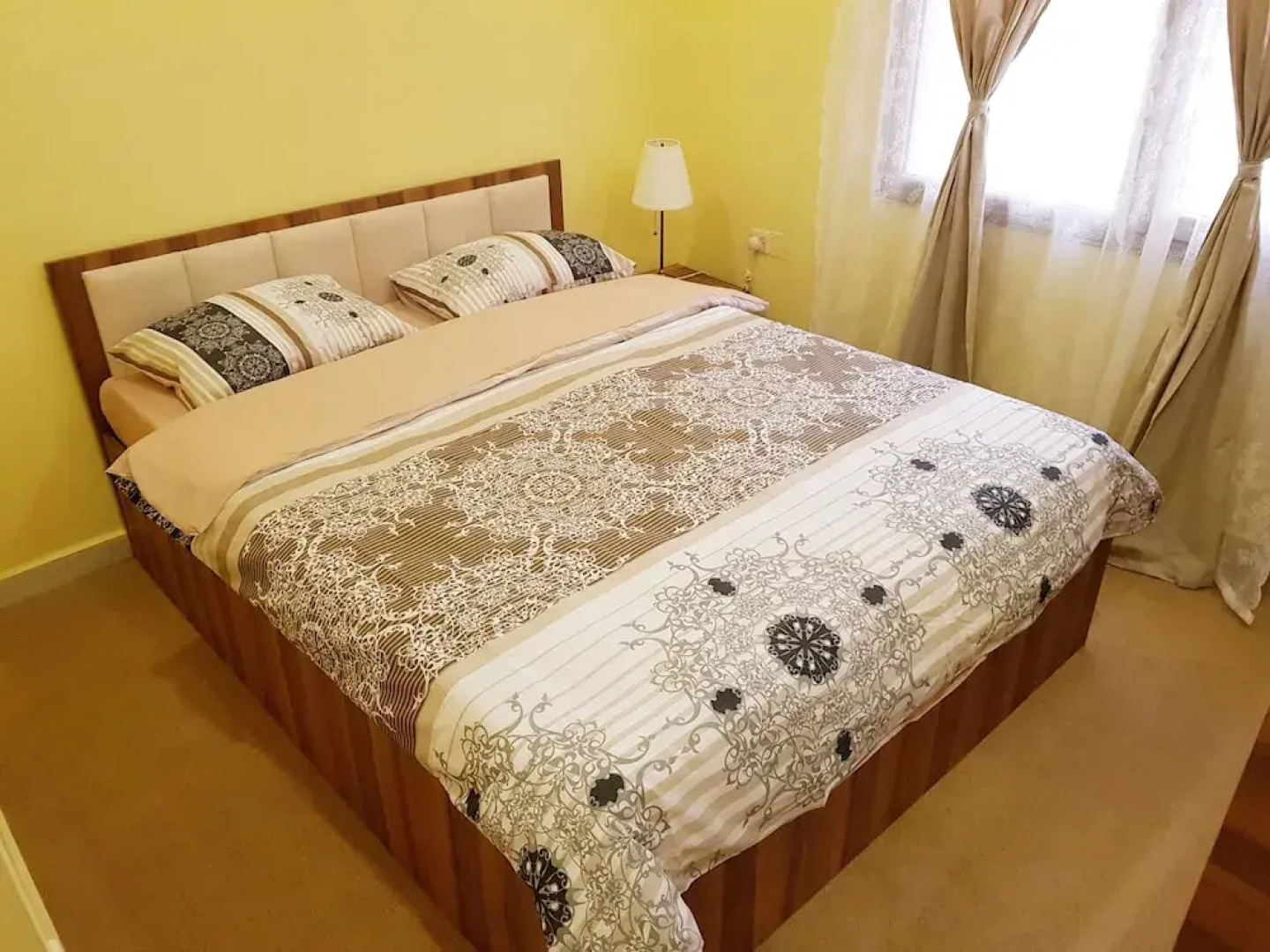 Cozy 2 Bedroom Apartment