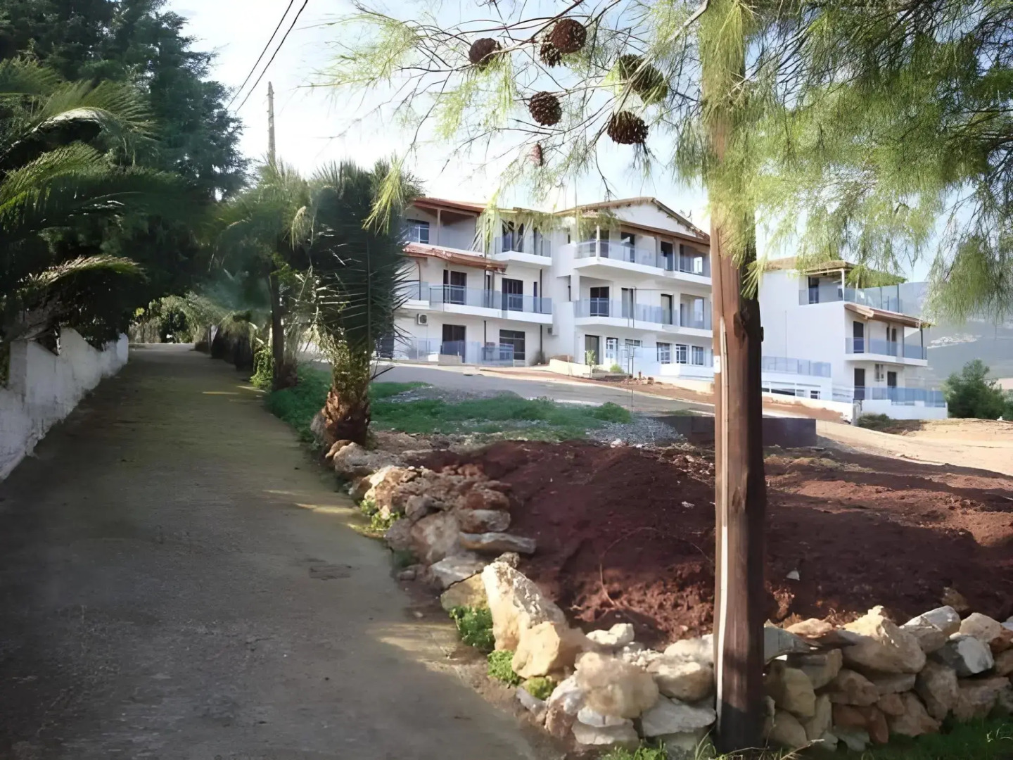Trizonia Beach Hotel