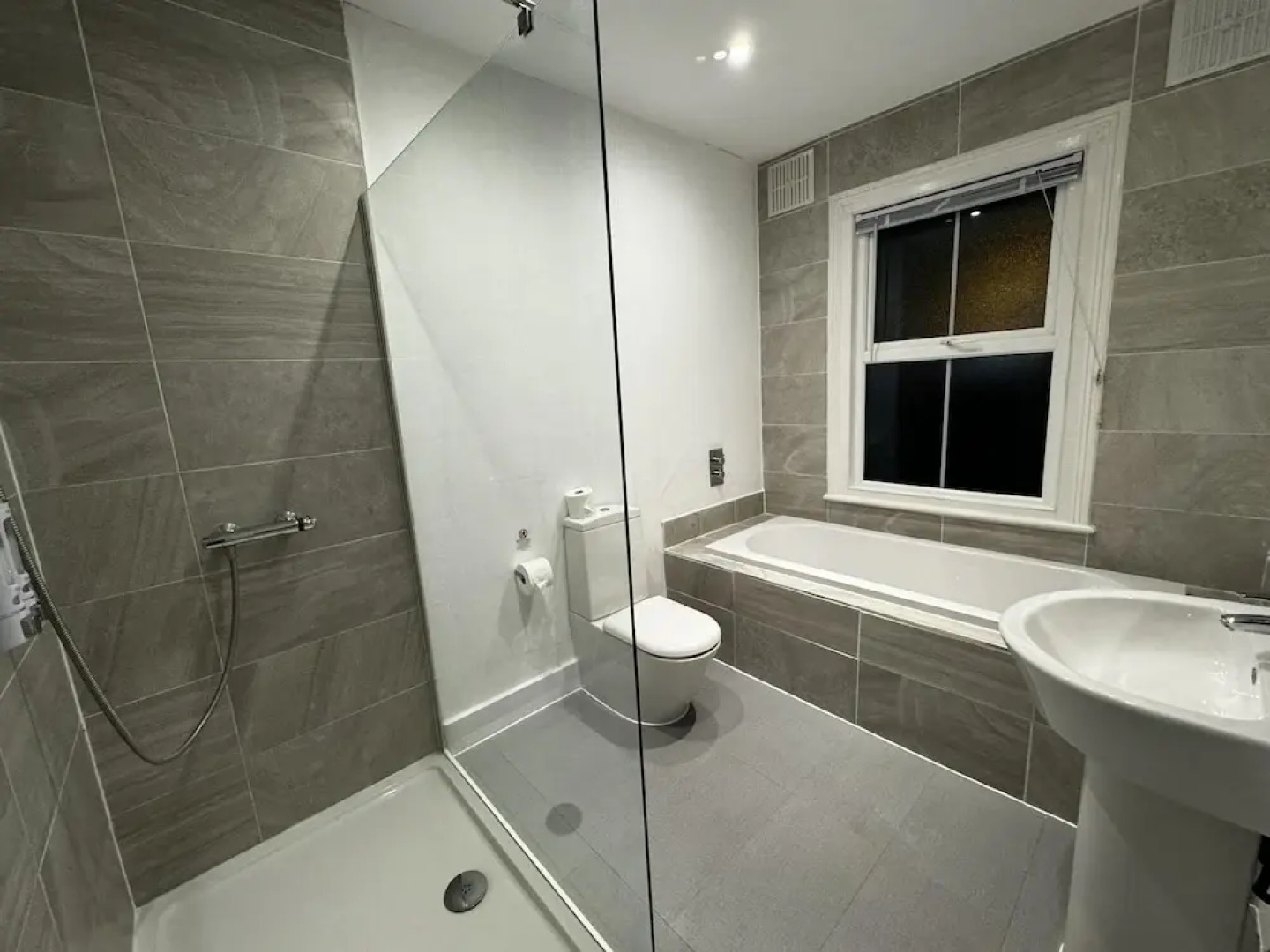 Onsite Apartments in Central Brentwood