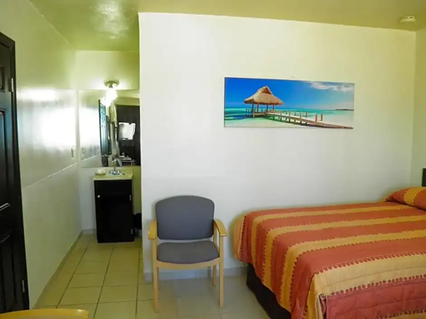 #40 Bungalow Seaside Hotel & Victors RV Park