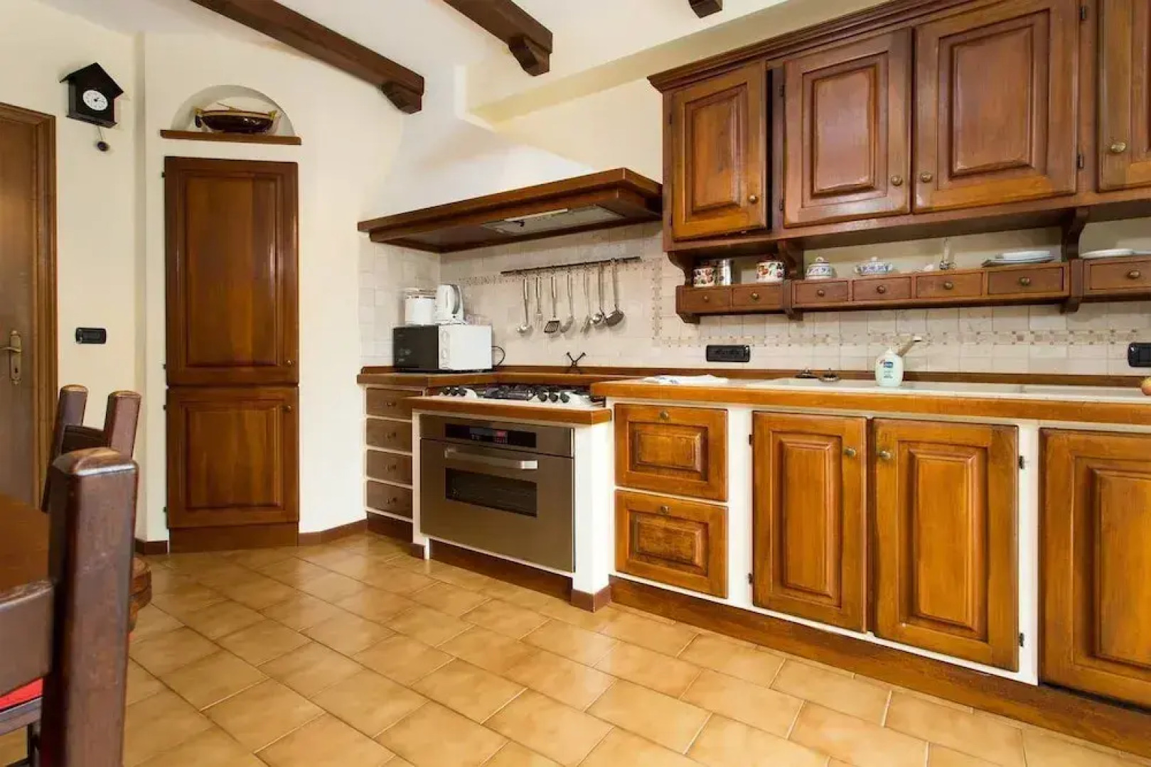 Lake Maggiore Villa With Beach Access, Near Village Centre, Wifi, BBQ