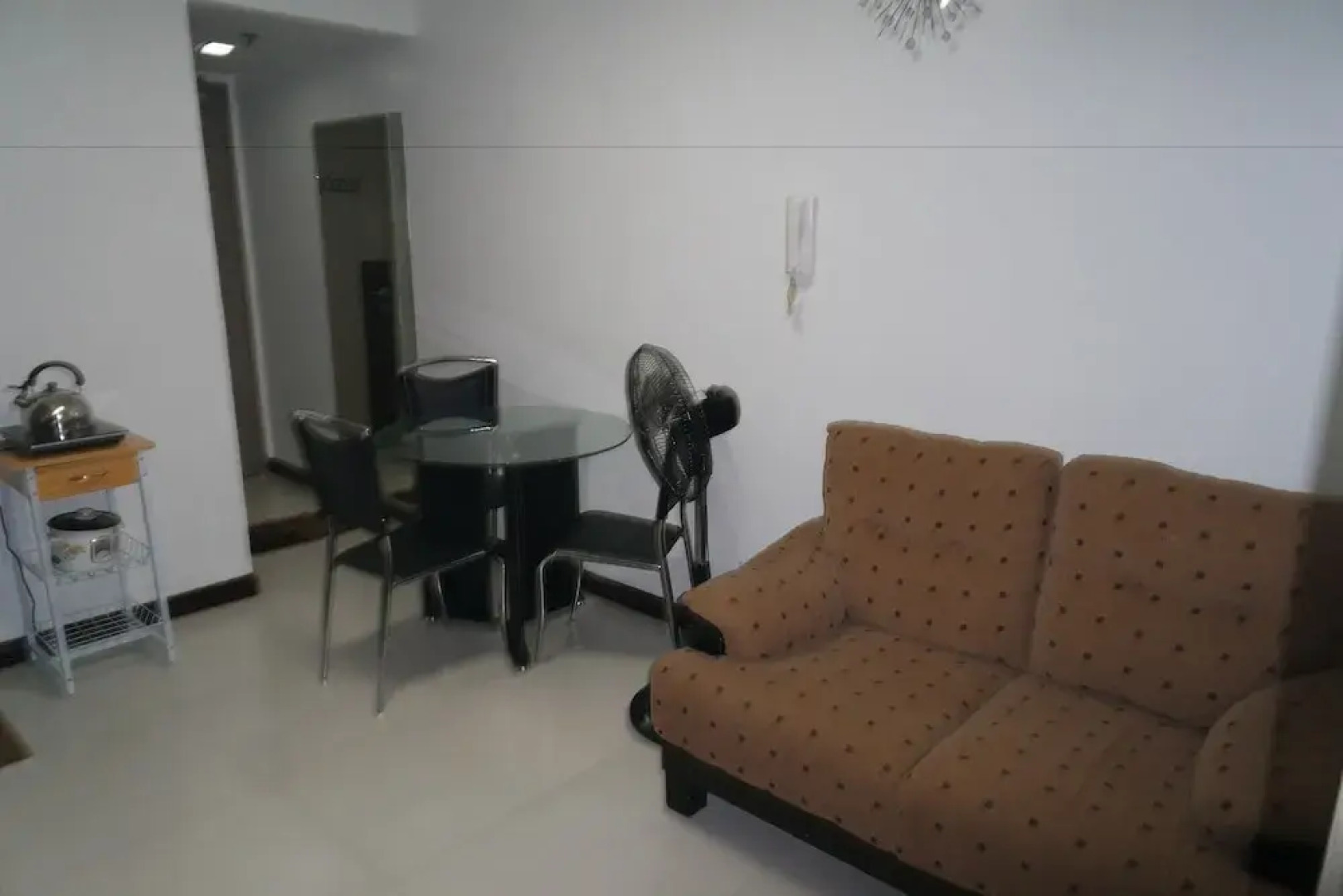 SoleMare Parksuites-April