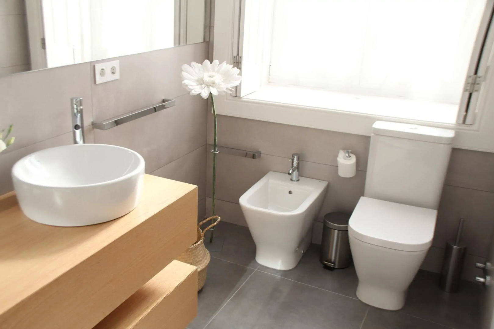 Blue Twenty Two - Espinho / Oporto Beach