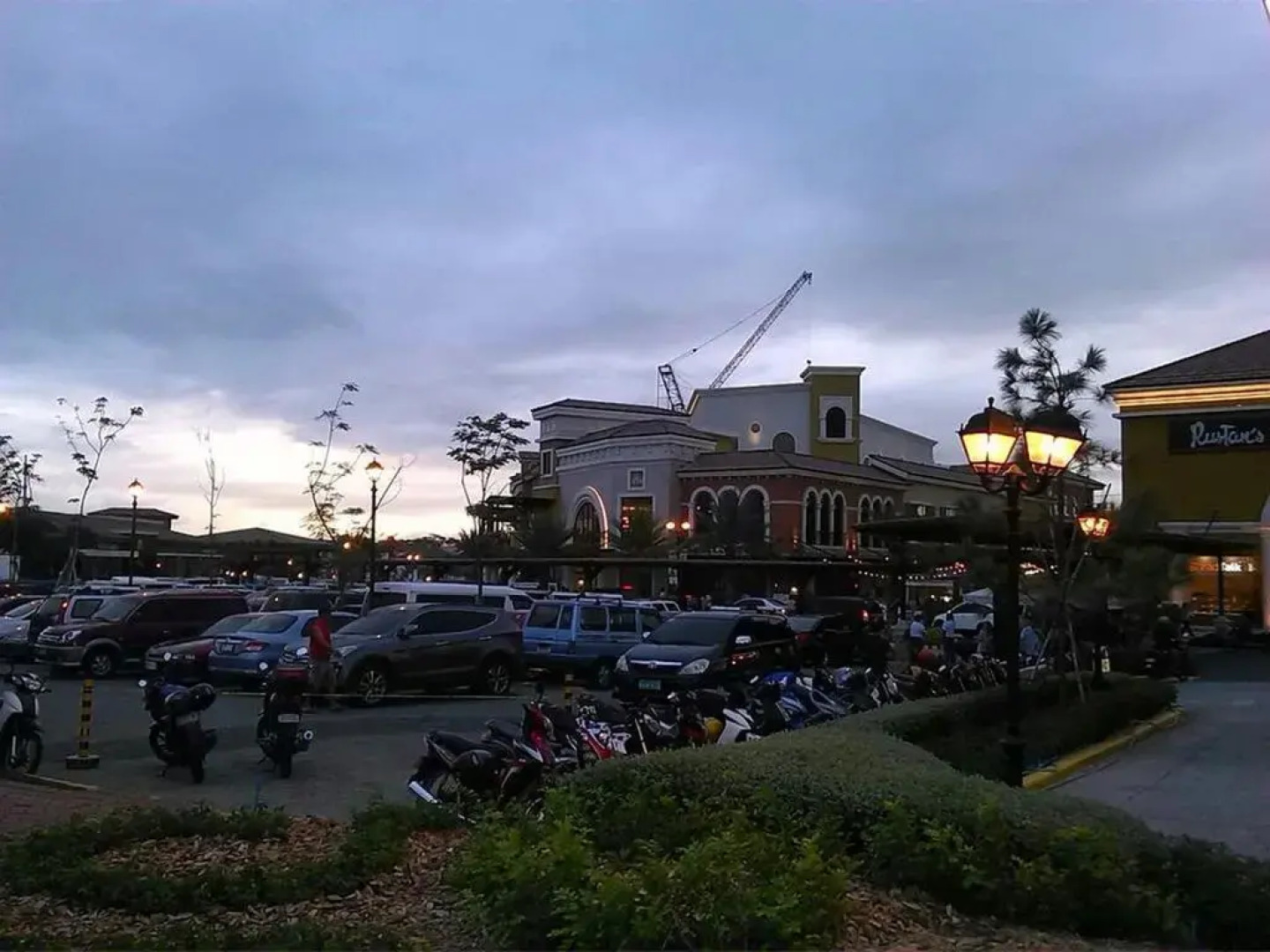 The Palines Apartment Hotel