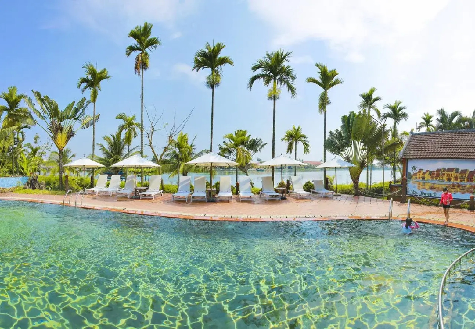 Pho Hoi Riverside Resort