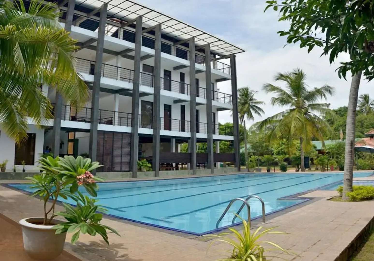 Olanro Hotel