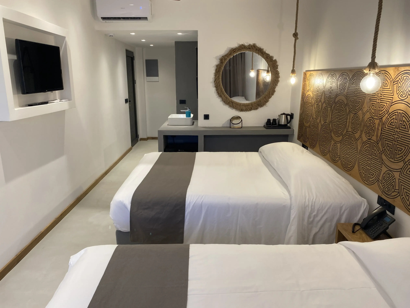 Helios Beach Hotel & Bungalows