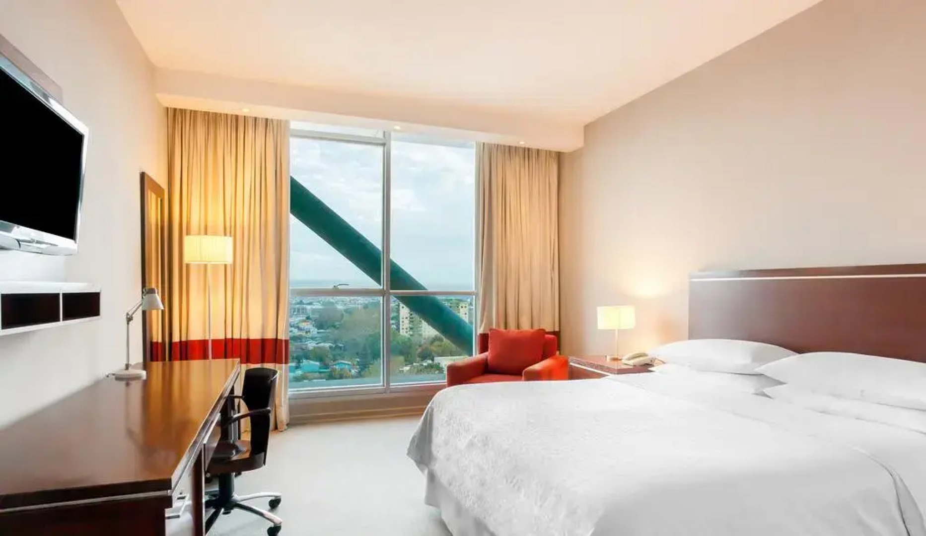 Four Points by Sheraton Los Angeles (Чили)