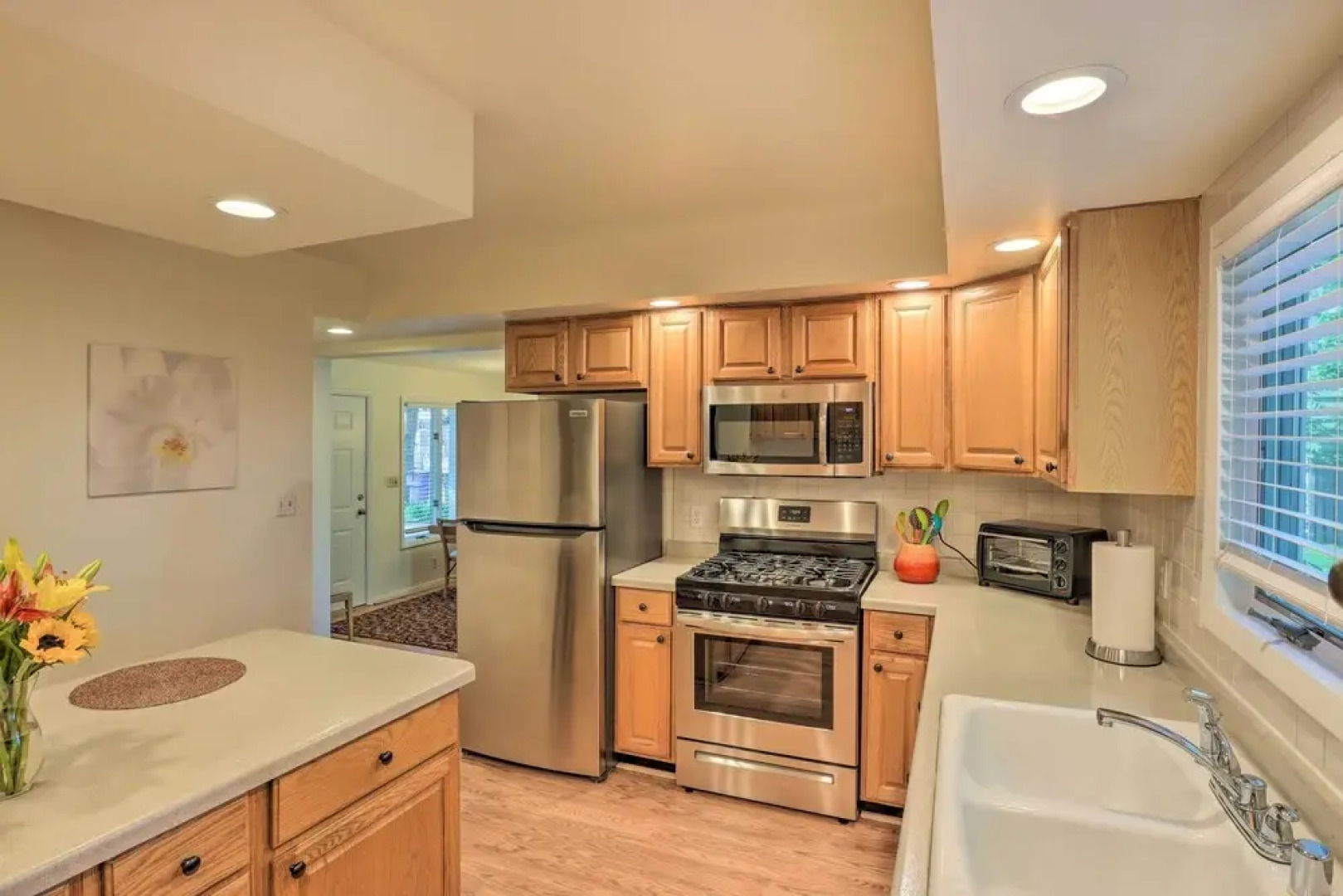 Pet-friendly Whitefish Bay Getaway w/ Large Yard!