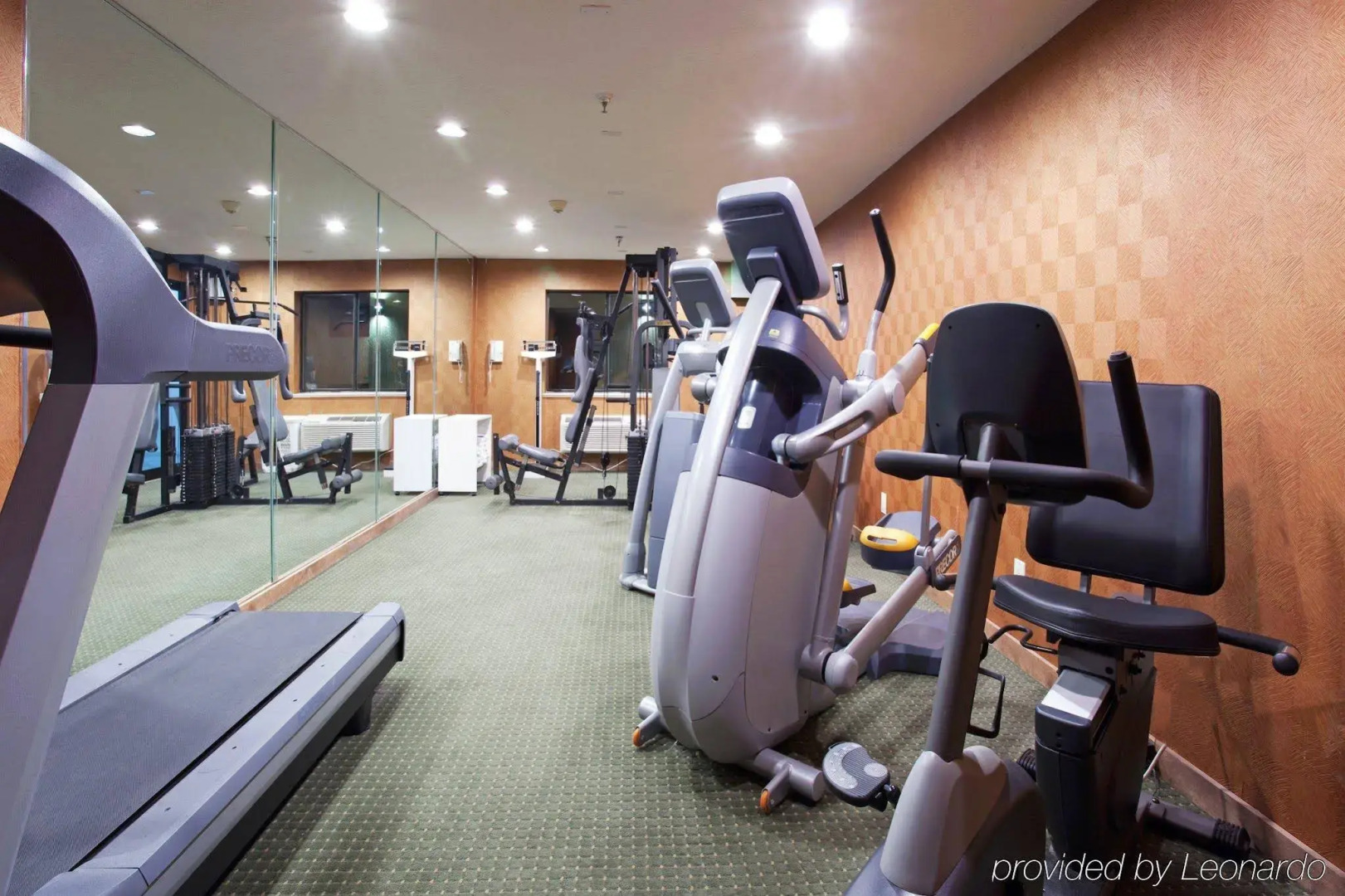 Holiday Inn Express Albuquerque (I-40 EUBANK)