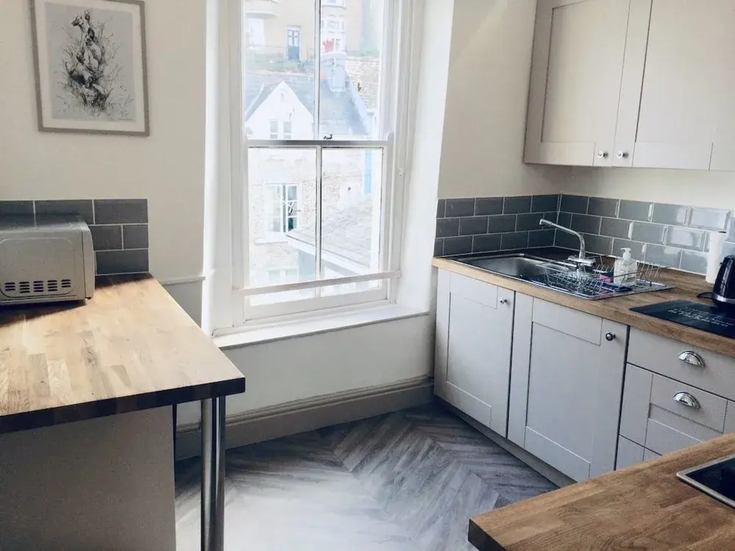 Air Sanitizers and Full Anti-Bacterial Cleaning Between Guests - Nancie's Place