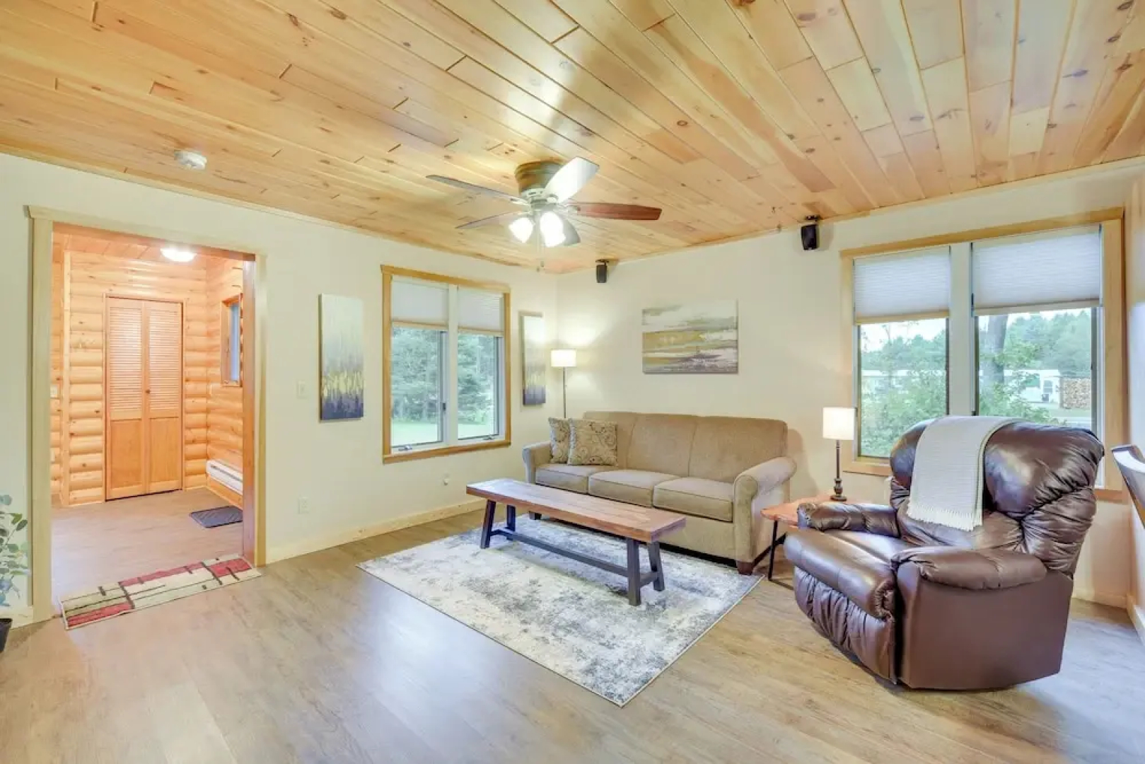 Cozy Cable Cabin Rental - Pet Friendly!