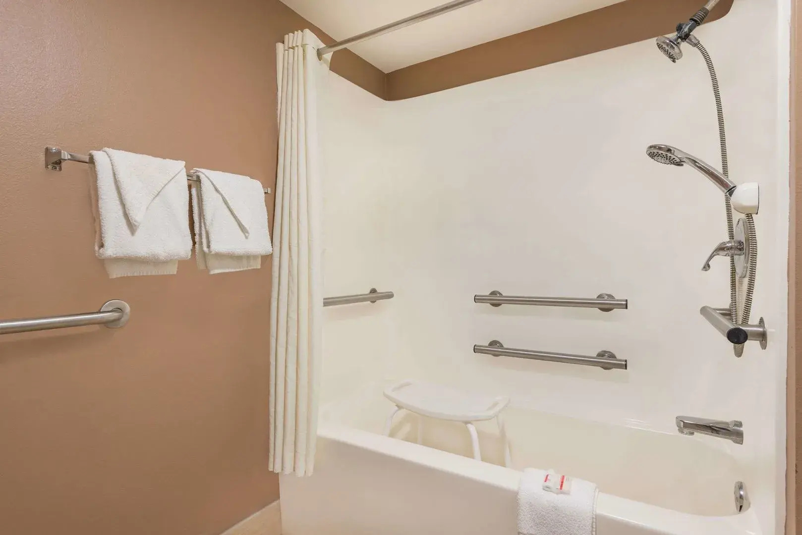 Super 8 by Wyndham Bryant Little Rock Area