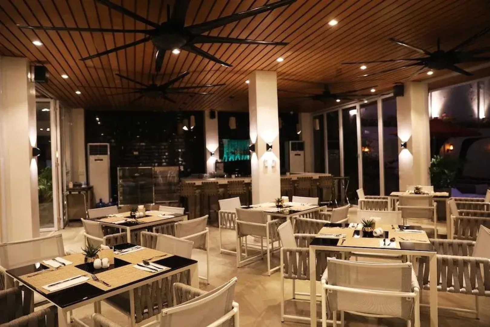 Destino Beach Club Dive Resort and Hotel