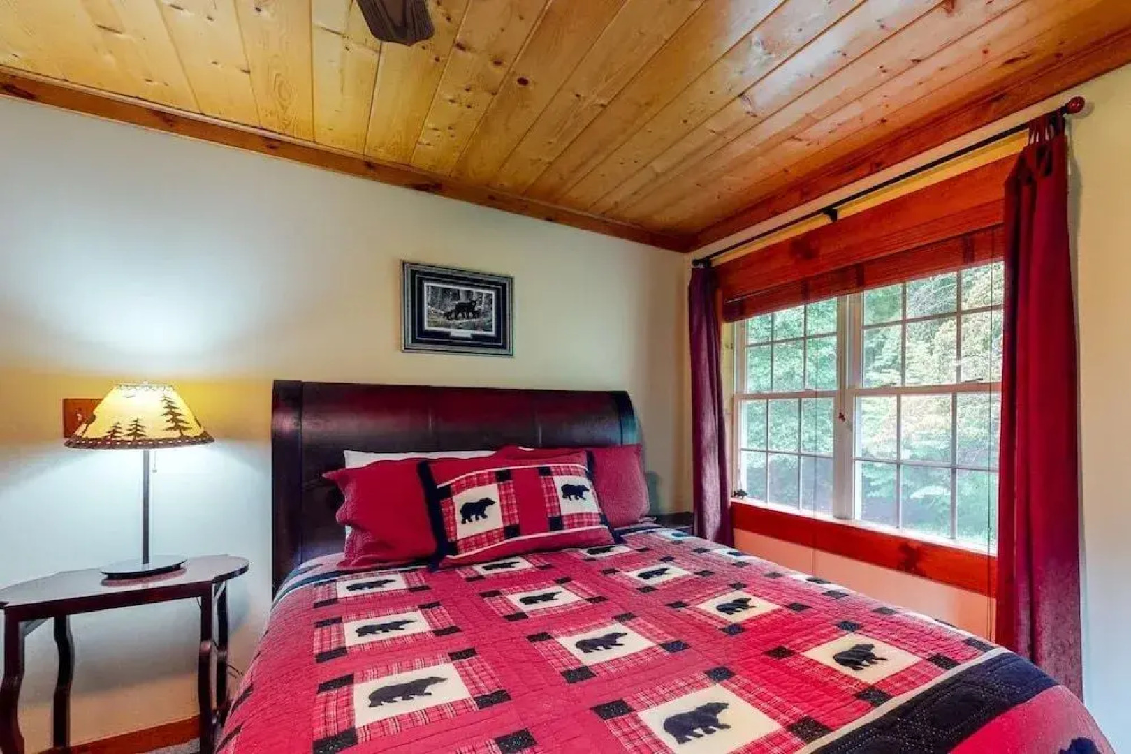 Cowboy Cabin on Stanley Creek