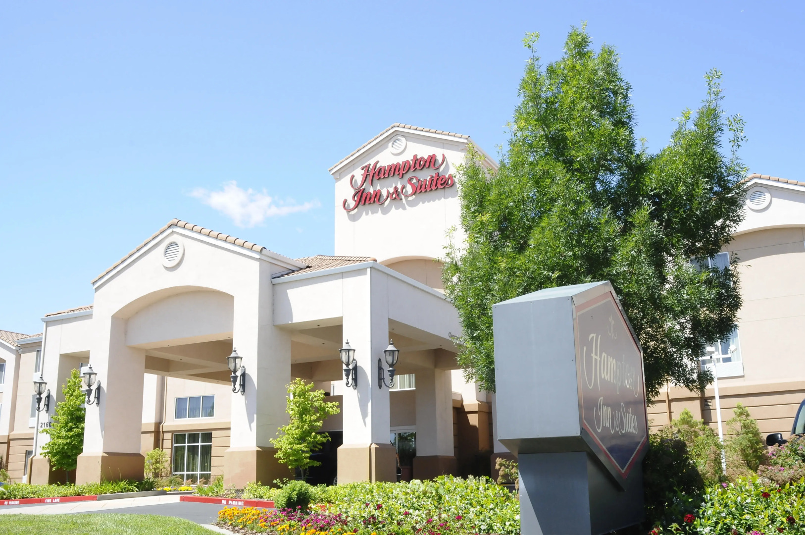 Hampton Inn & Suites Redding
