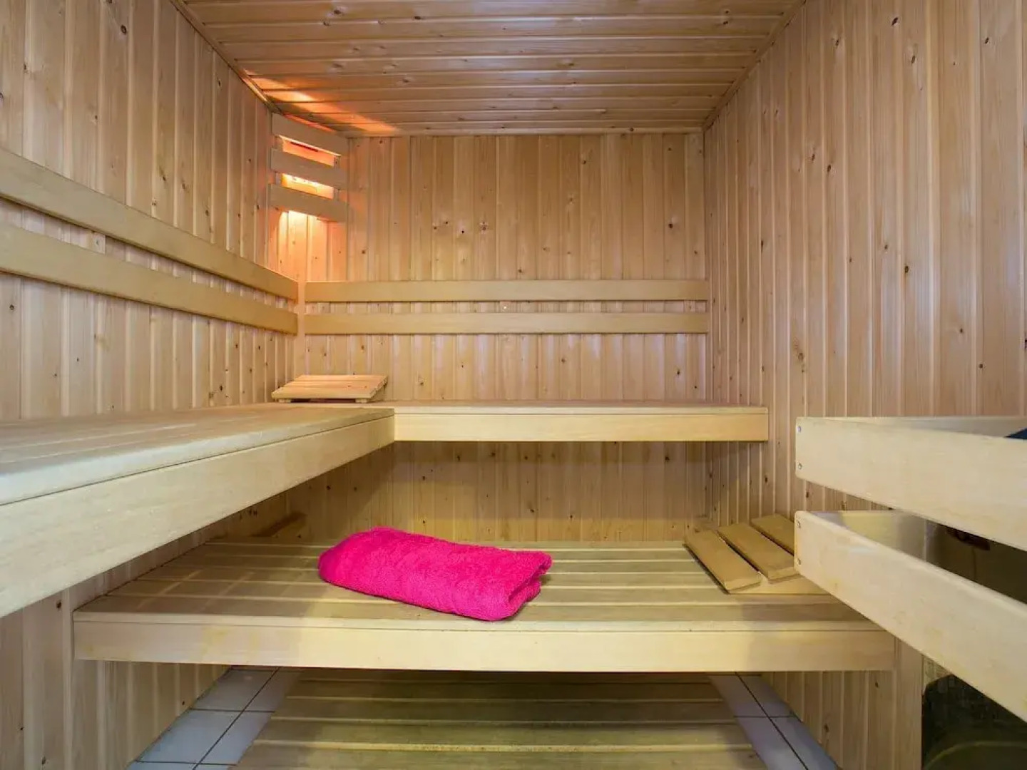 Stately Villa With two Bathrooms, 9 km. From Rockanje