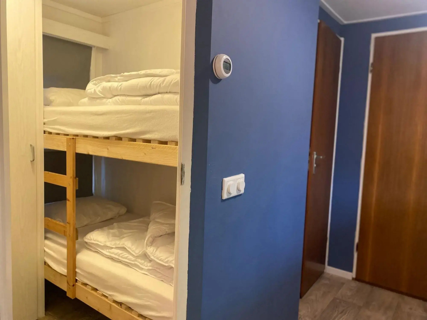 Atmospheric Chalet Near the Wadden Sea