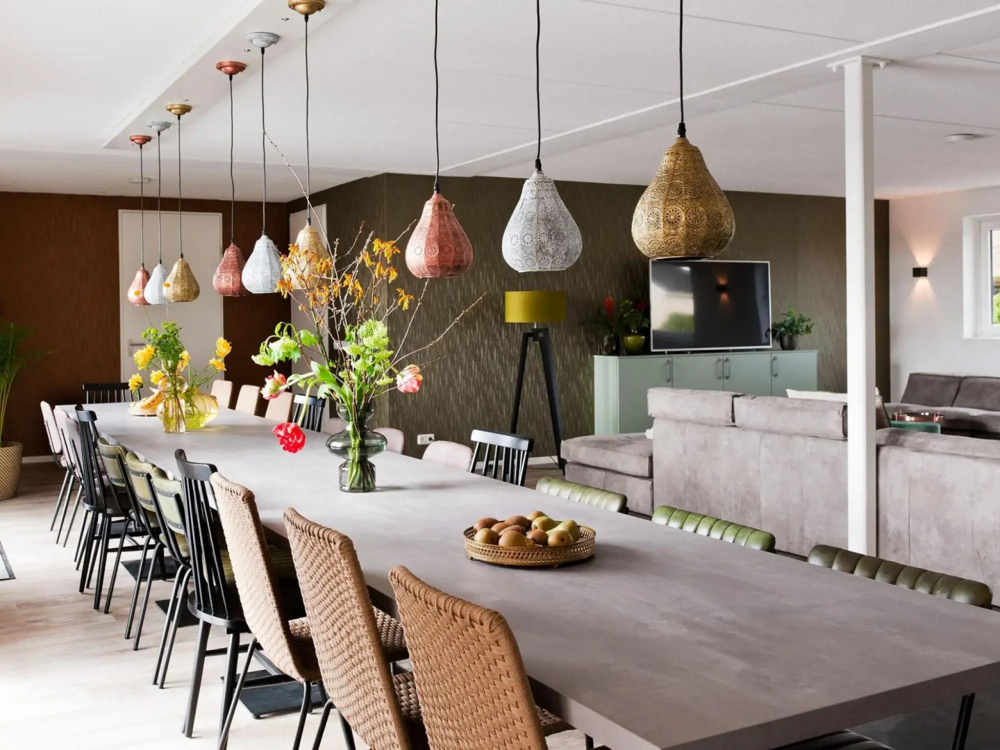 Luxurious group home with hot tub in Vlagtwedde