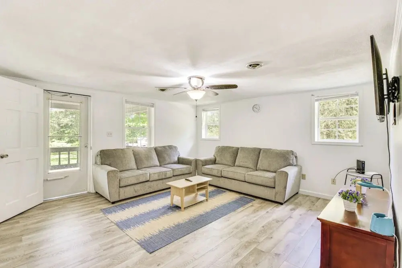 Seneca Vacation Rental w/ Grill Near Lake Hartwell