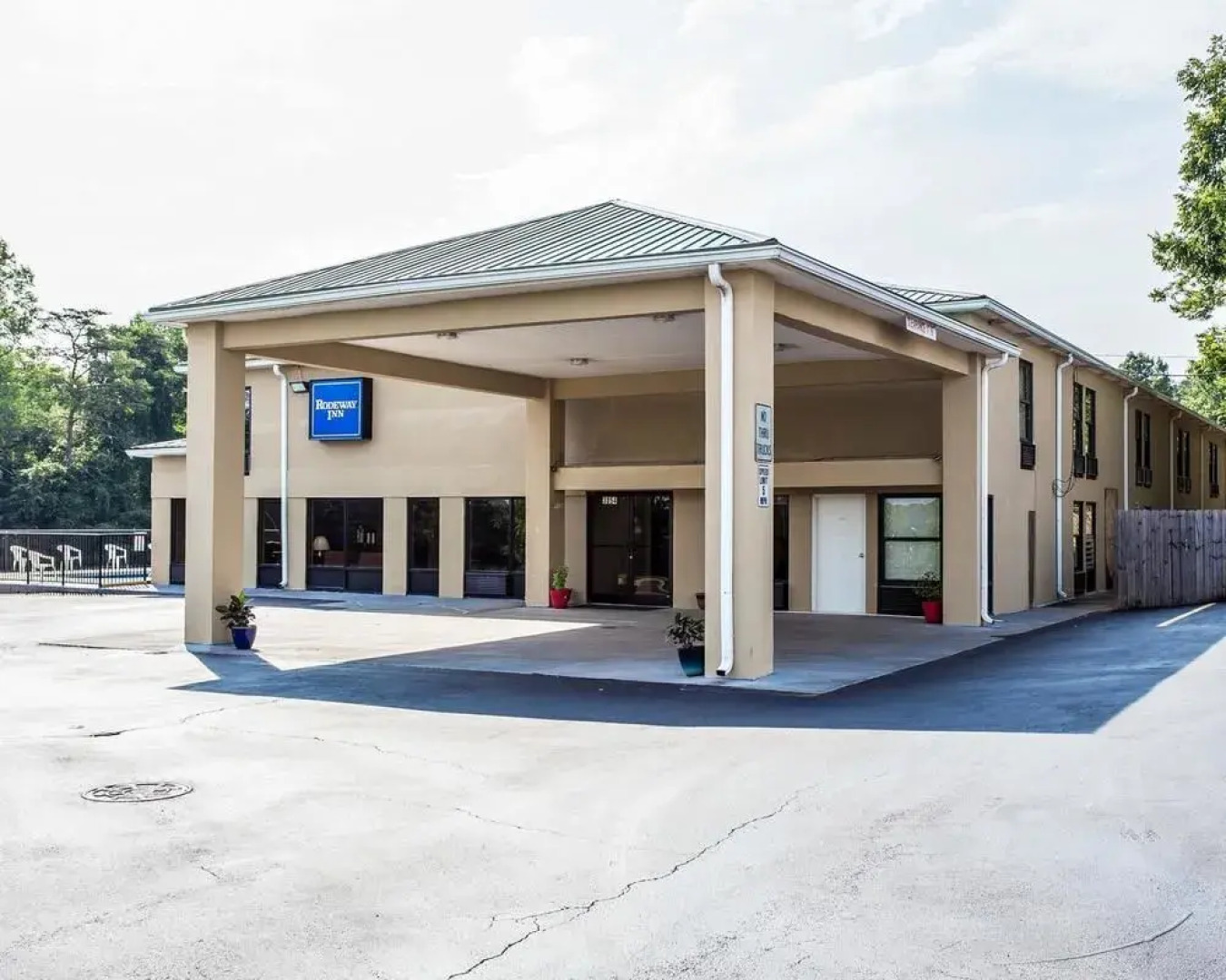 Super 8 Claremont East Hickory