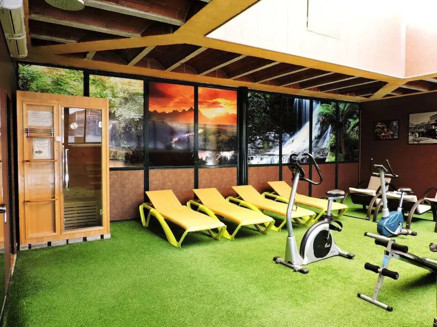 Hostal - Camping Ciudad de Cáceres