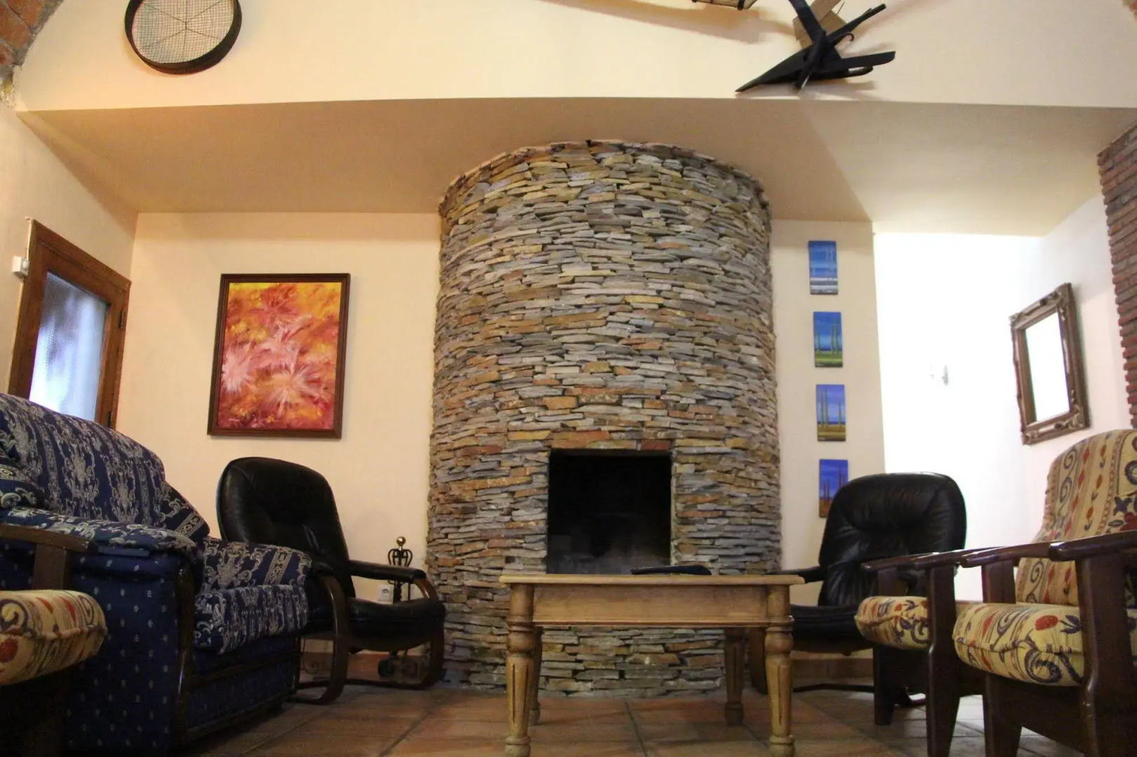 Apartamentos y Casas Victor