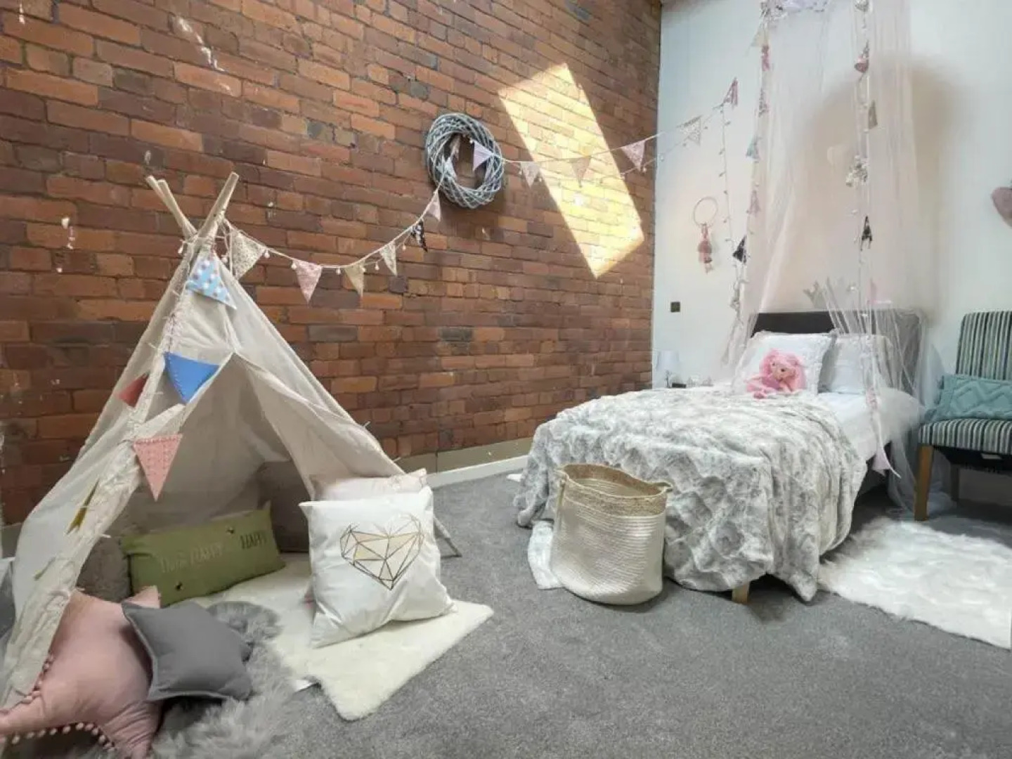 Luxury 4 Bedroom Apartment