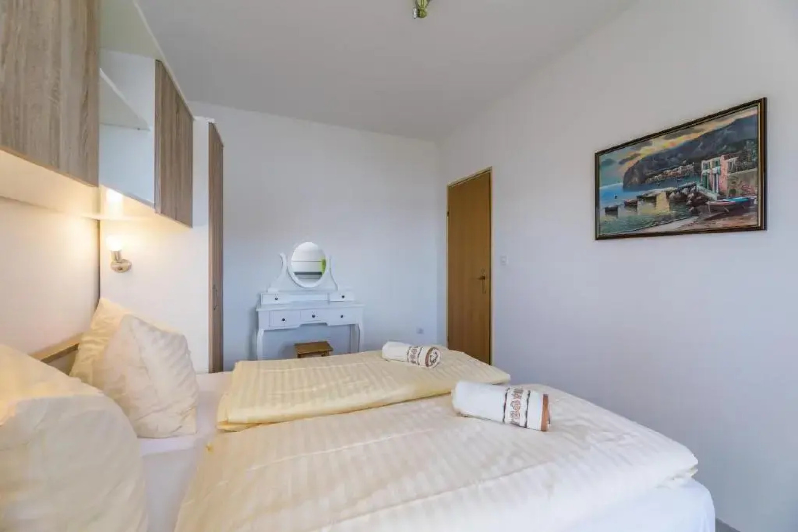 Apartments Mikanović