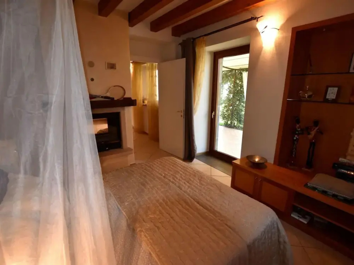 Flat in Villa, With Garden, Barbecue