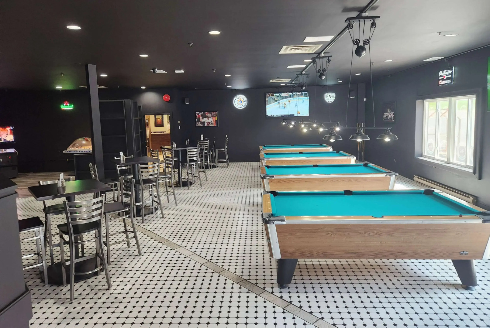 Days Inn & Conference Centre by Wyndham Renfrew