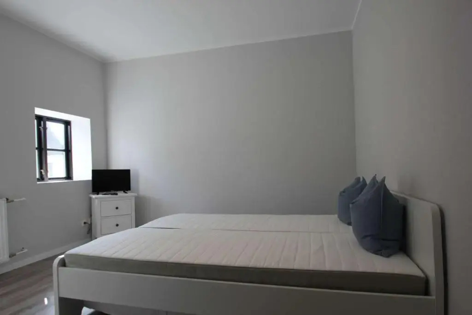 Ferienhaus Büdnerstube FeWo 2 Gartennutzung, ruhige Lage, Sauna und Schwimmbadnutzung im Nachbarort Sellin