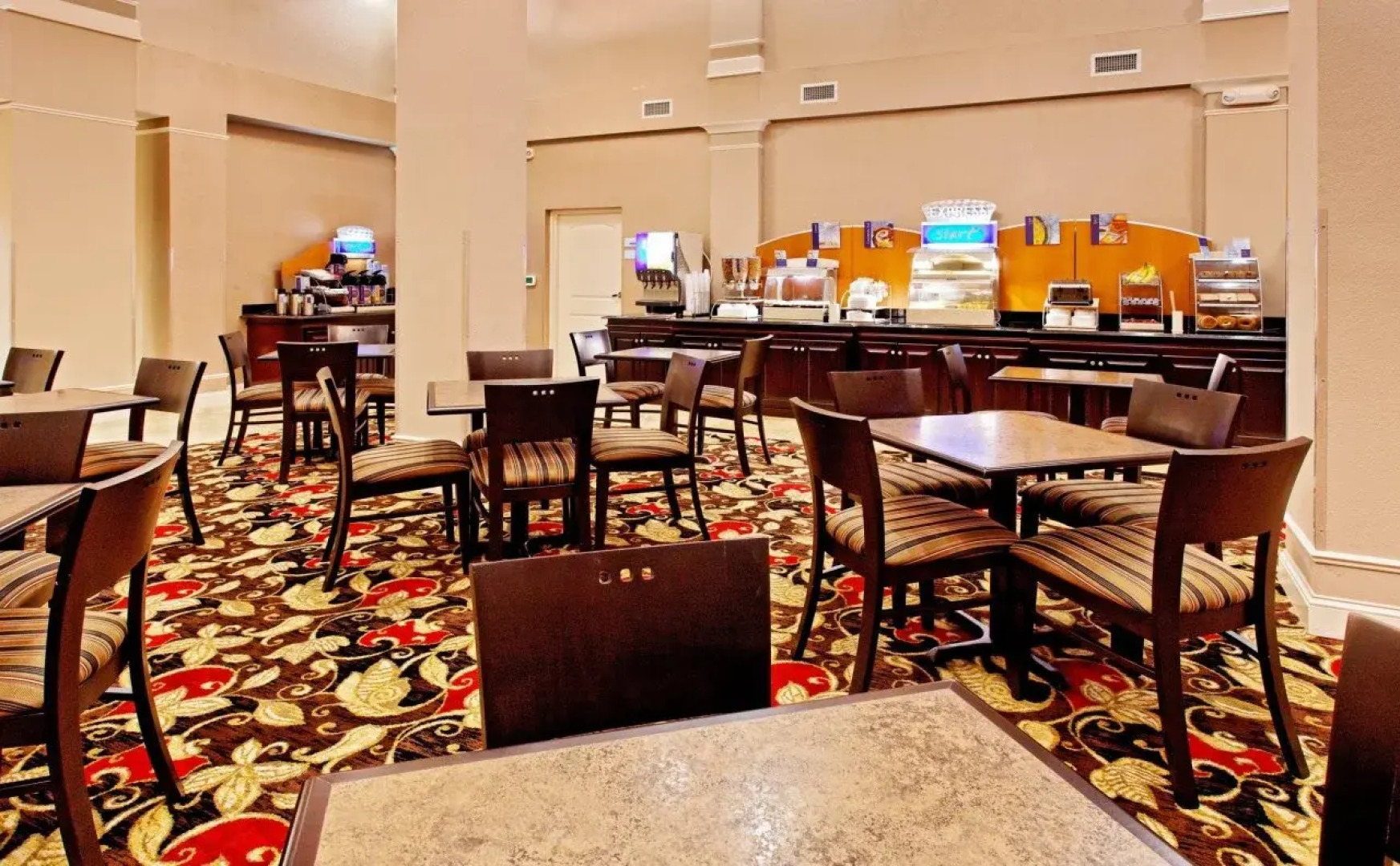 Holiday Inn Express Hotel & Suites Crestview by IHG