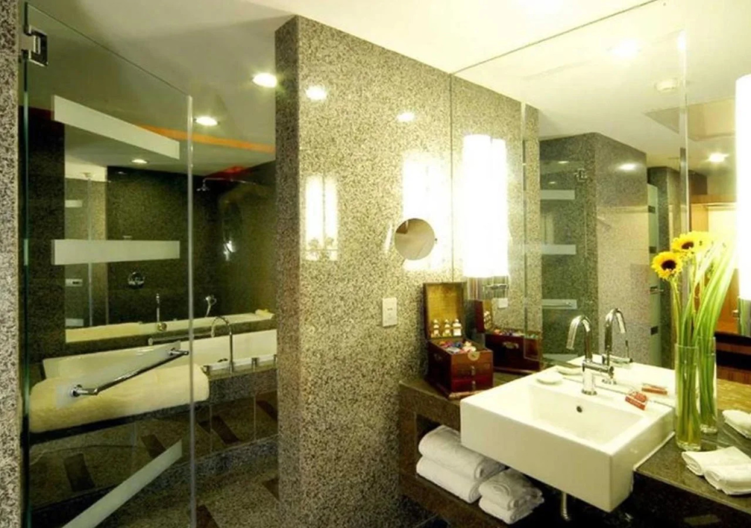 Beijing International Hotel