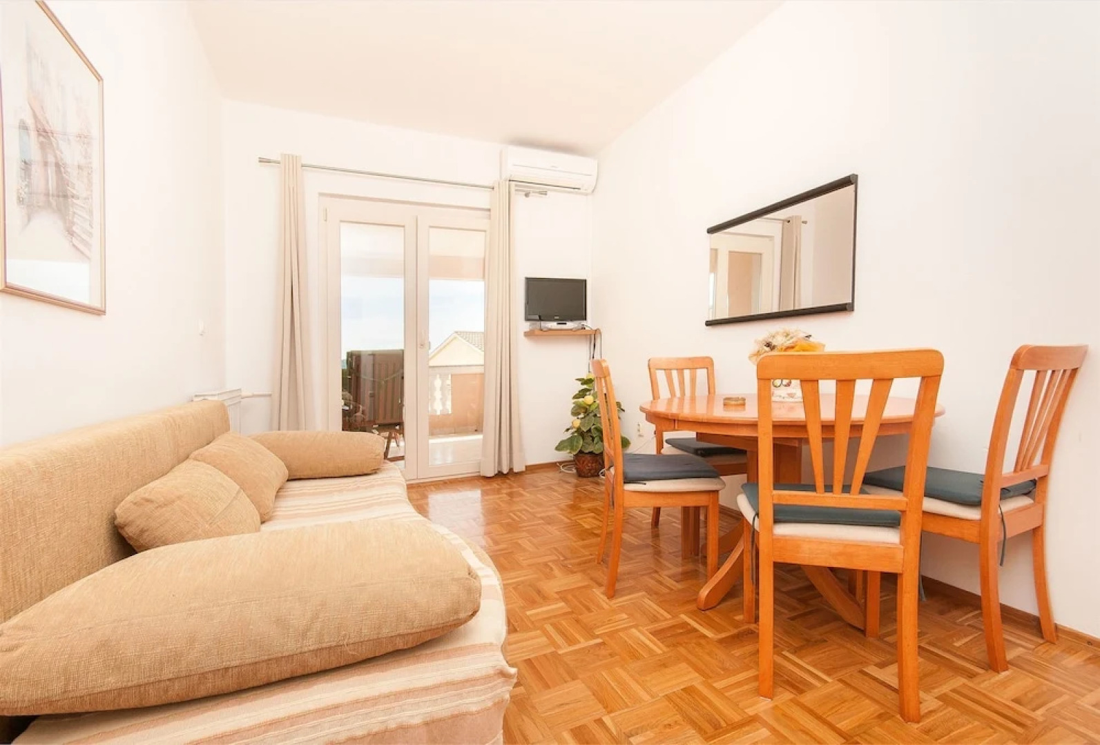 Apartments and Room Danijel