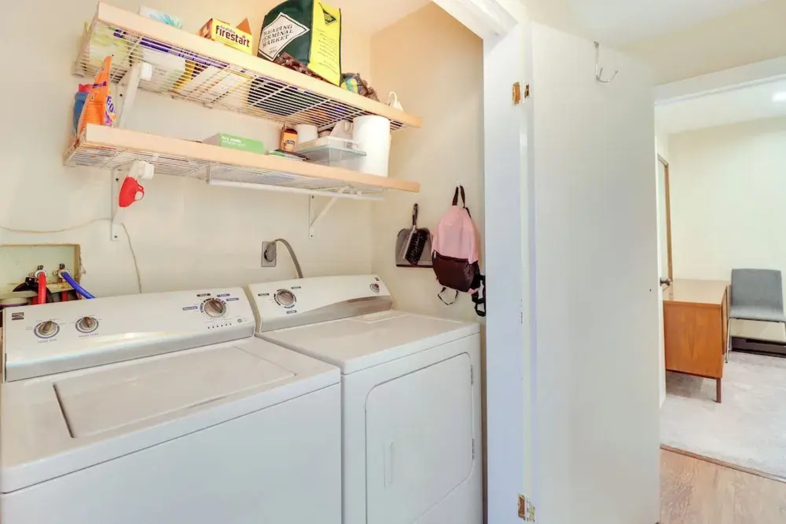 Community Beach Access: Modern Poconos Cabin!