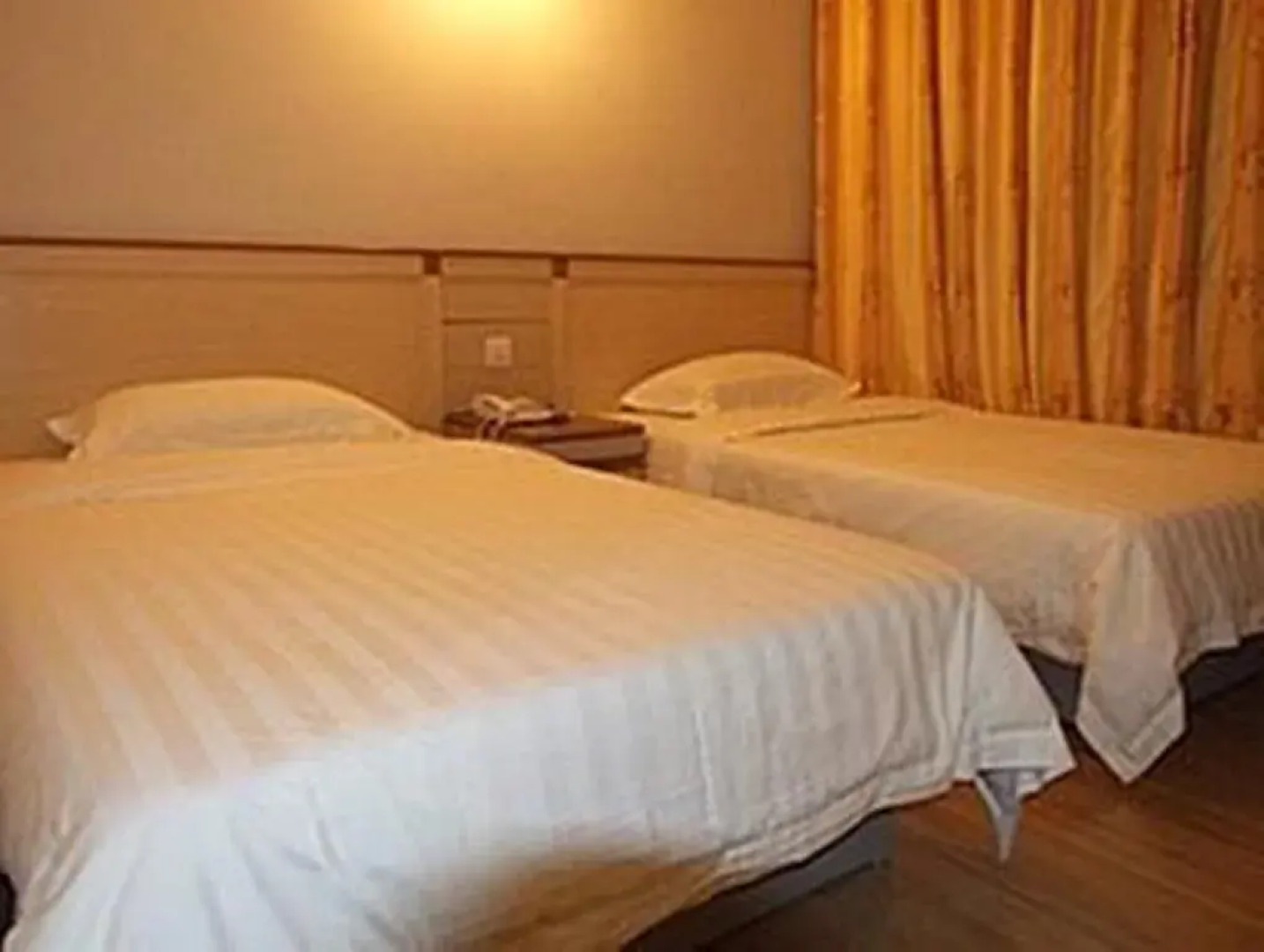 Foshan Suerye Weibang Hotel