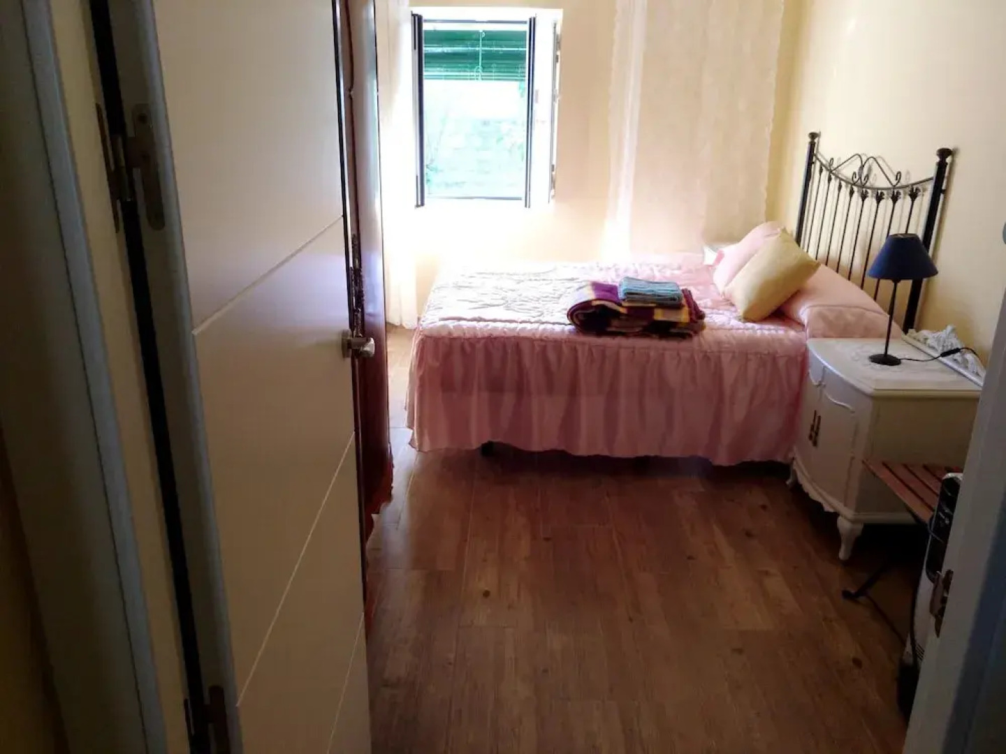 Apartment With 2 Bedrooms in Sotillo de la Adrada, With Wonderful Mountain View and Terrace